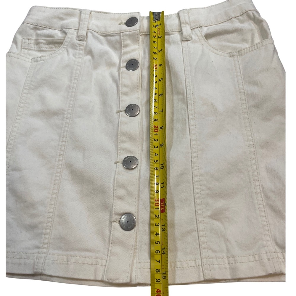 BCBGeneration Womens White Denim Button Front Mini Skirt Size 6 Stretch Cotton - Picture 8 of 9